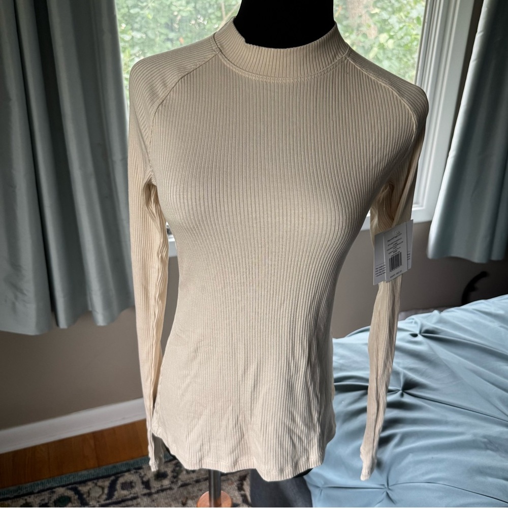 NWT Beyond Yoga Mock Neck Ribbed Long Sleeve Top